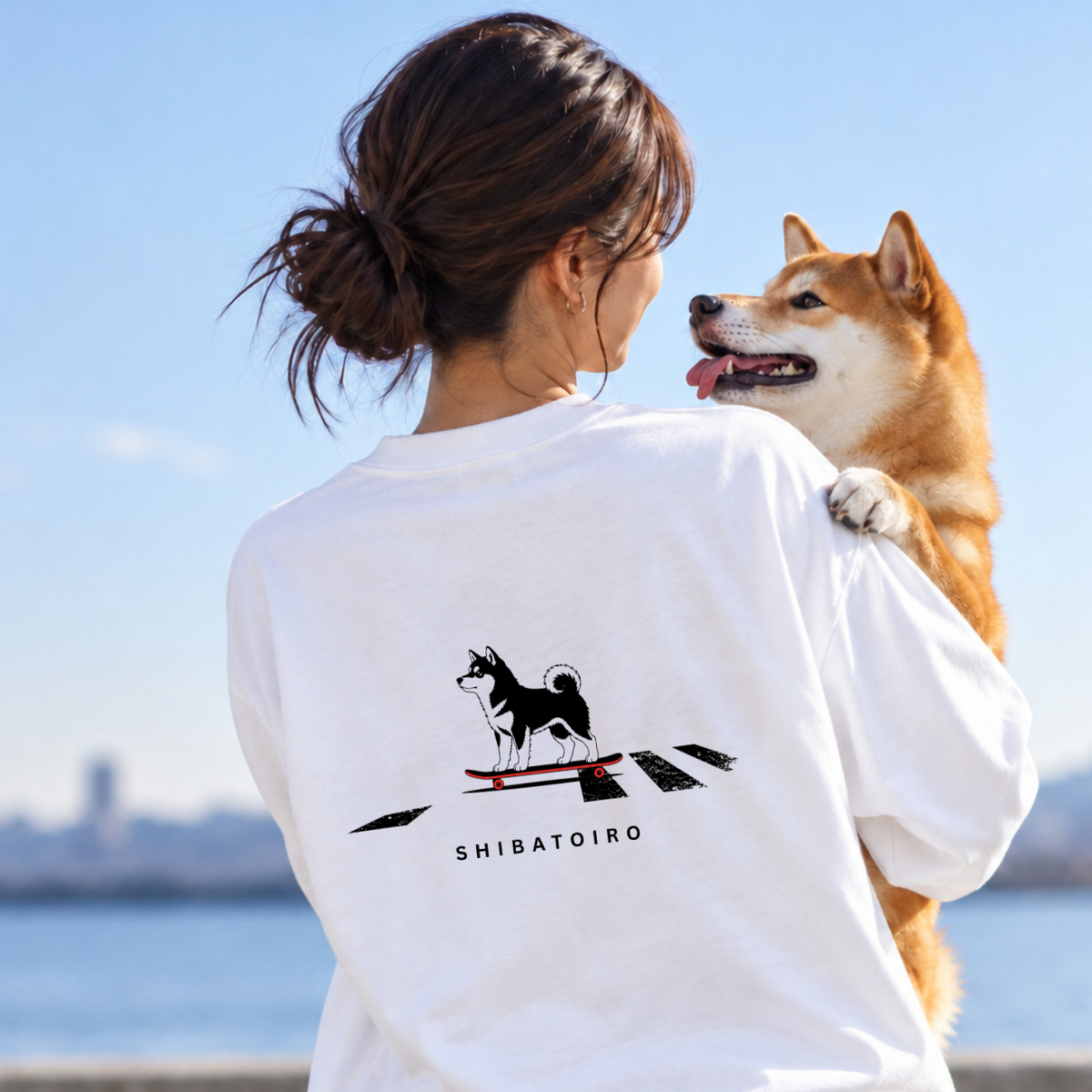 街をゆく - ロングTシャツ