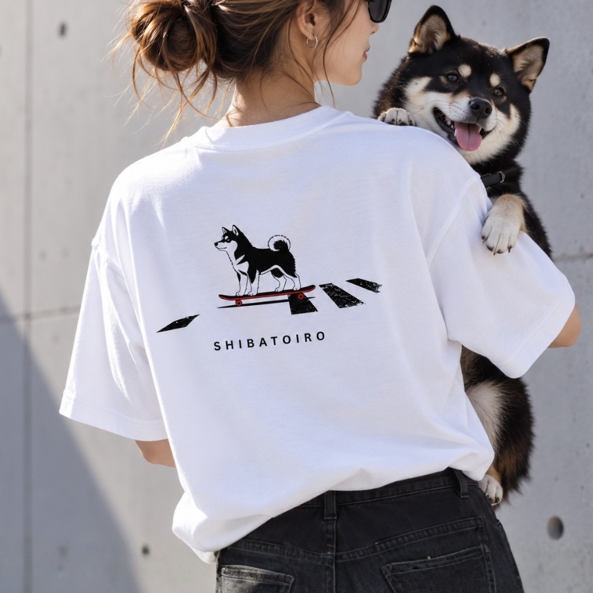 街をゆく - Tシャツ