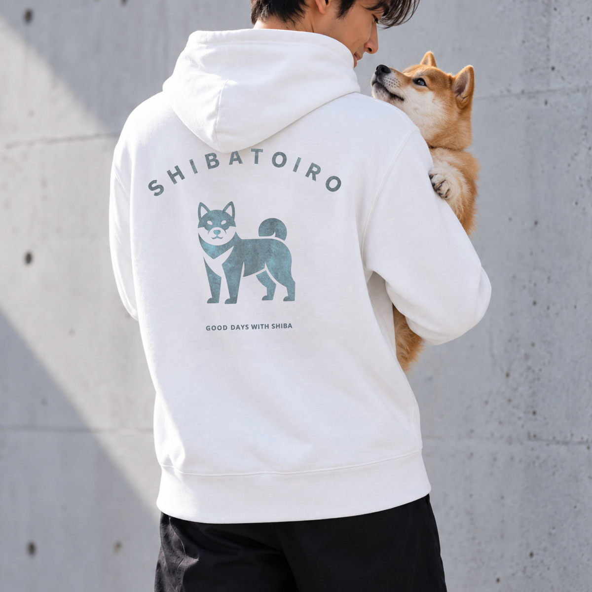 SHIBATOIROバックロゴパーカー