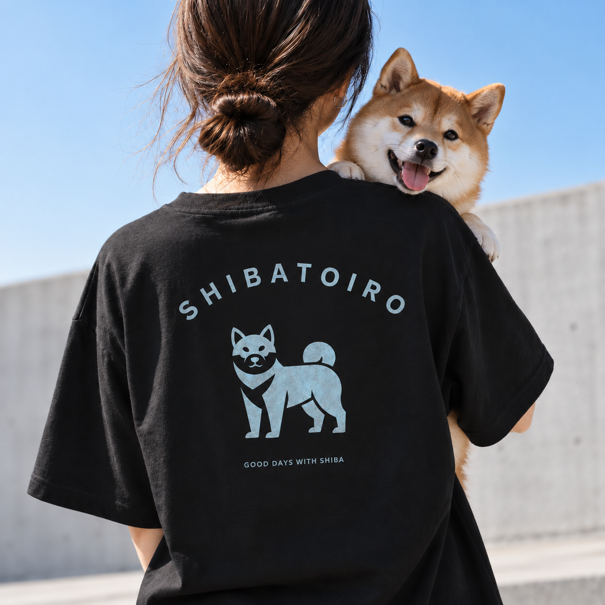 SHIBATOIROバックロゴTシャツ