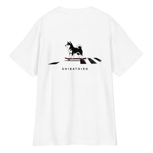街をゆく - Tシャツ